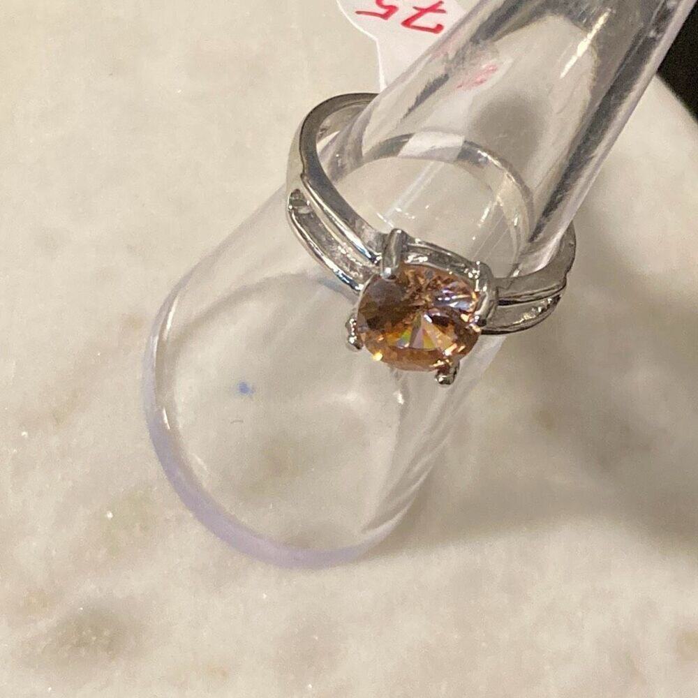 7.5 cz ring - Picture 2 of 4